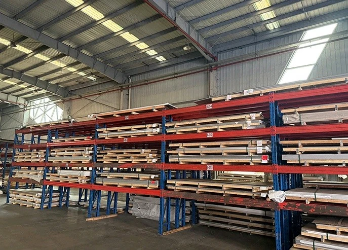 Export-grade wooden pallet with waterproof wrapping Export-grade wooden pallet with waterproof wrapping